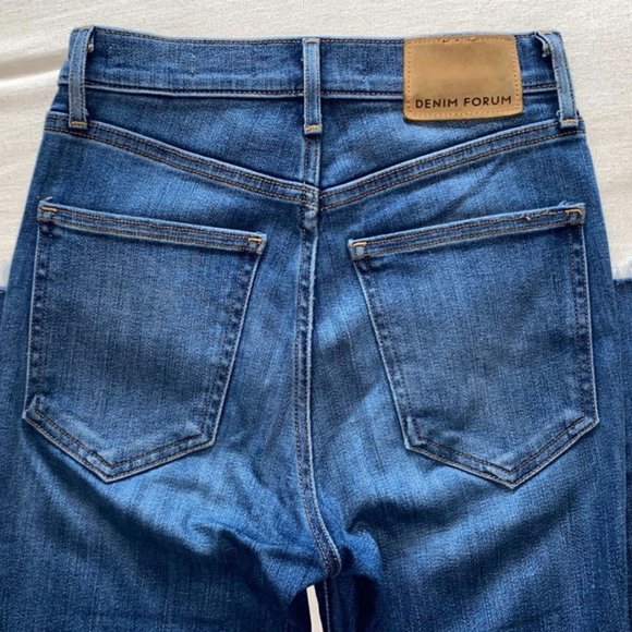 Aritzia DENIM FORUM High Rise Lola Skinny Jeans - Picture 3 of 4